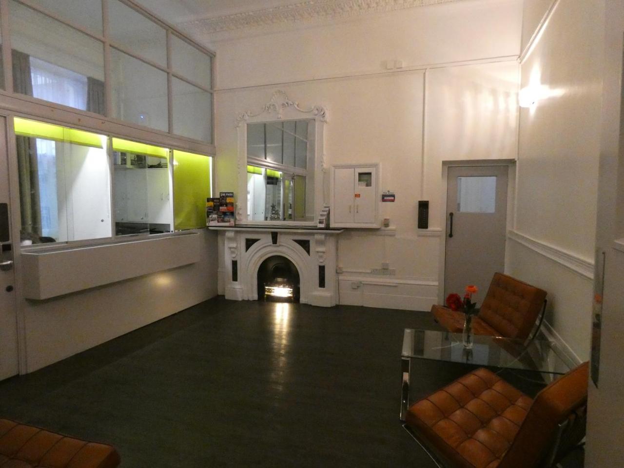 Хостел New Mansion House Лондон Экстерьер фото